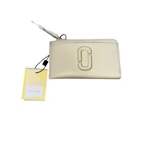 Marc Jacobs Snapshot Cream Zip Card Holder Wallet